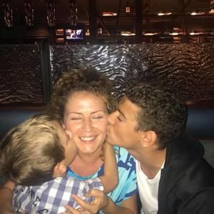 Meet your Posher, Neli